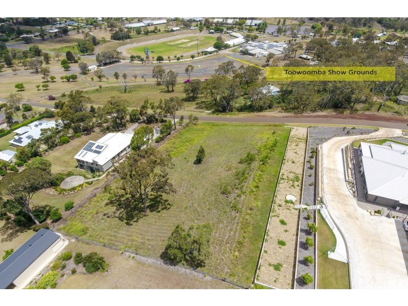 21 Harvey Road, Glenvale QLD 4350