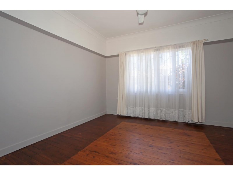 182 Ruthven Street, North Toowoomba QLD 4350