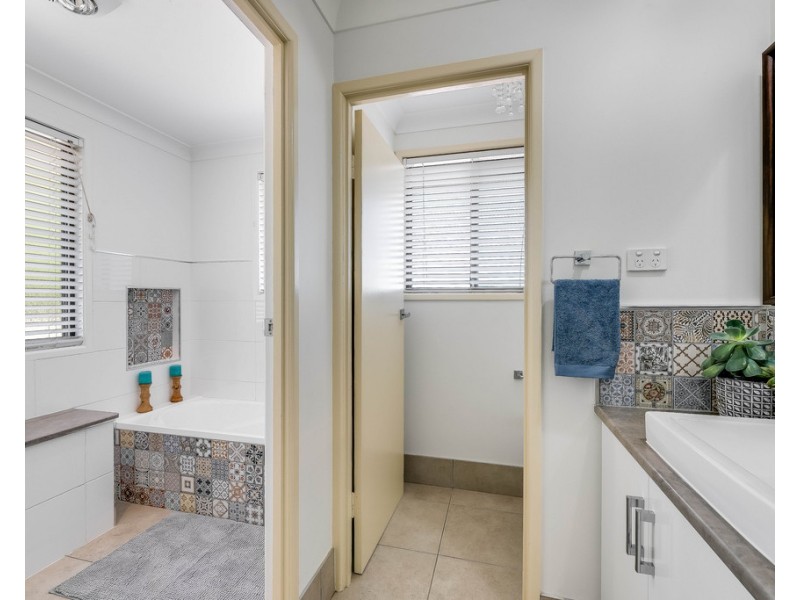 5 Jull Drive, Centenary Heights QLD 4350