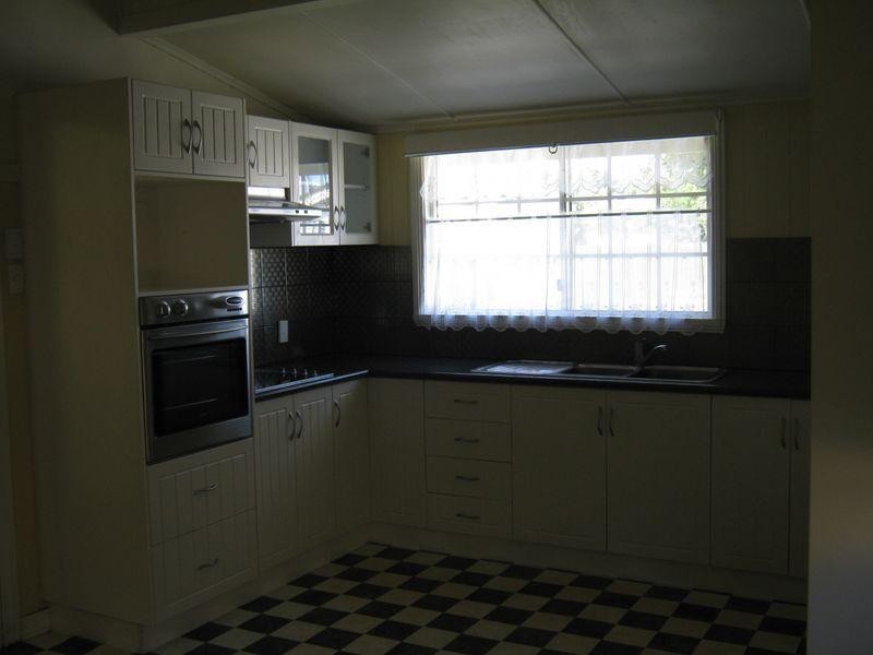 74 Taylor Street, Newtown QLD 4350