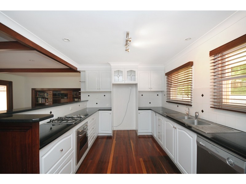 184 Rowbotham Street, Middle Ridge QLD 4350
