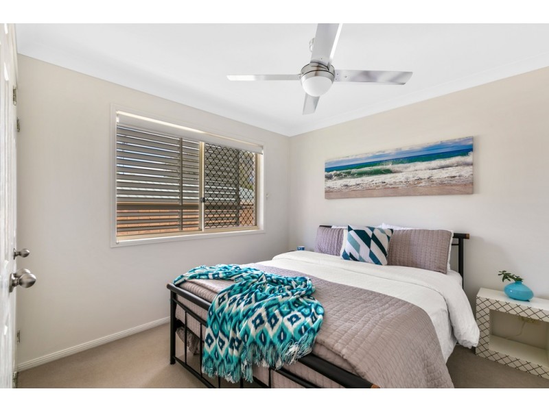 8 Tulip Court, Middle Ridge QLD 4350