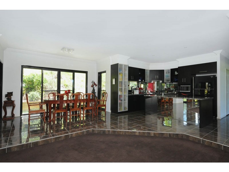 202 Preston Boundary Road, Top Camp QLD 4350