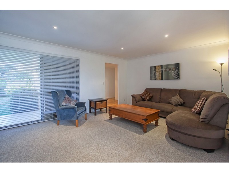 14 Barrymount Crescent, Mount Lofty QLD 4350