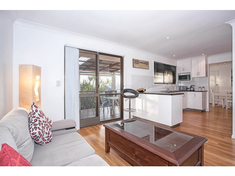 14 Barrymount Crescent, Mount Lofty QLD 4350