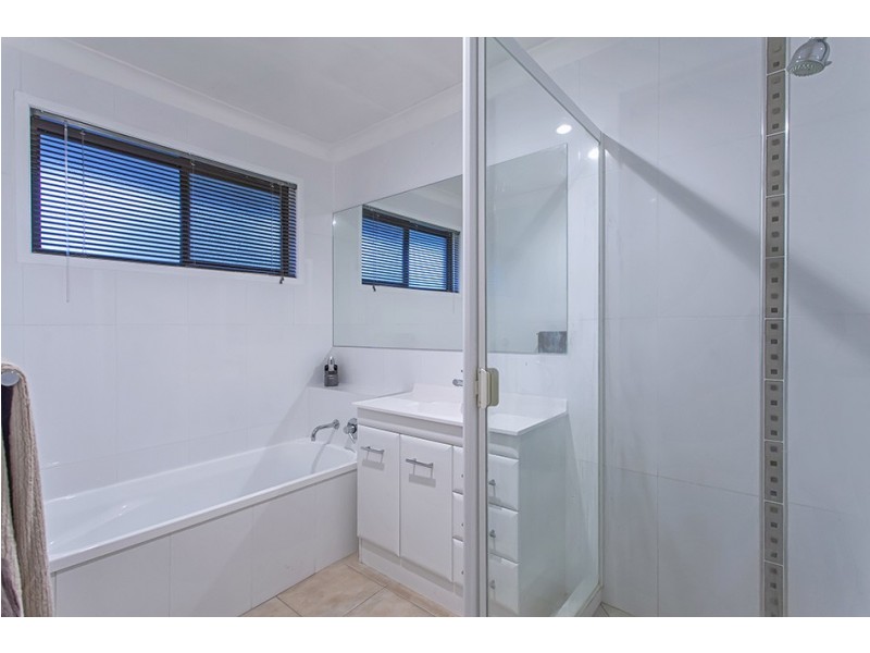 14 Barrymount Crescent, Mount Lofty QLD 4350