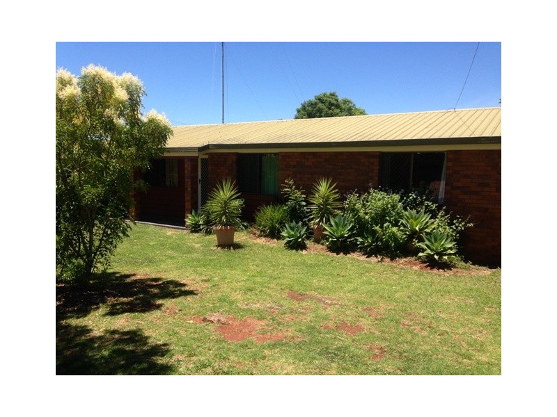 4 Dunemann Street, Kearneys Spring QLD 4350