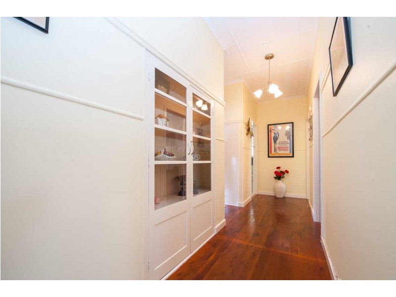 26 Tolmie Street, South Toowoomba QLD 4350