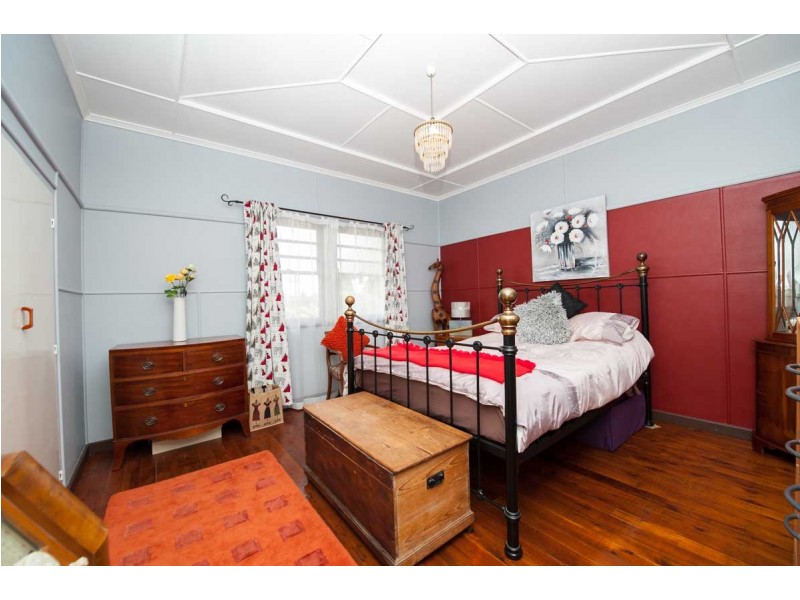 26 Tolmie Street, South Toowoomba QLD 4350