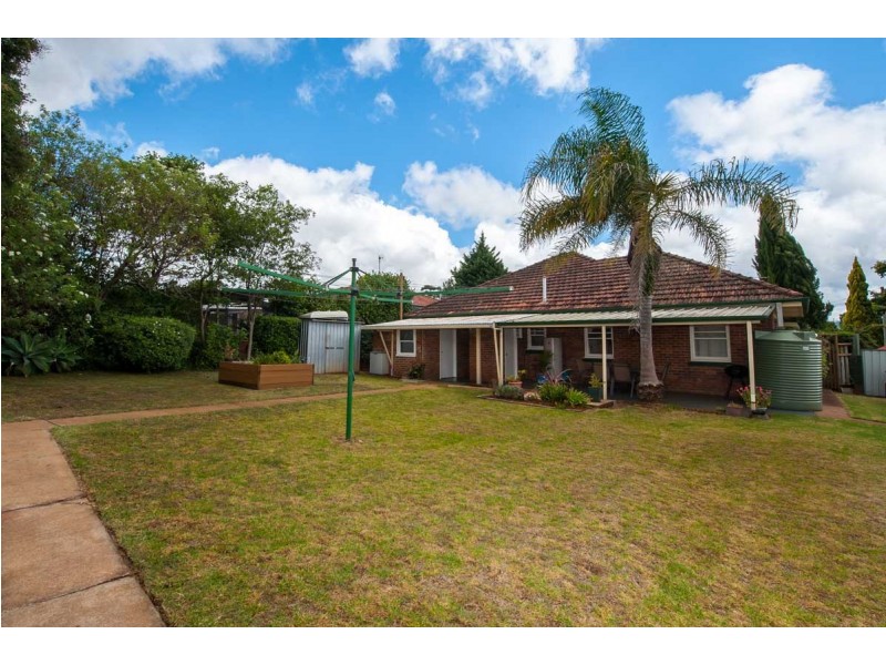 26 Tolmie Street, South Toowoomba QLD 4350