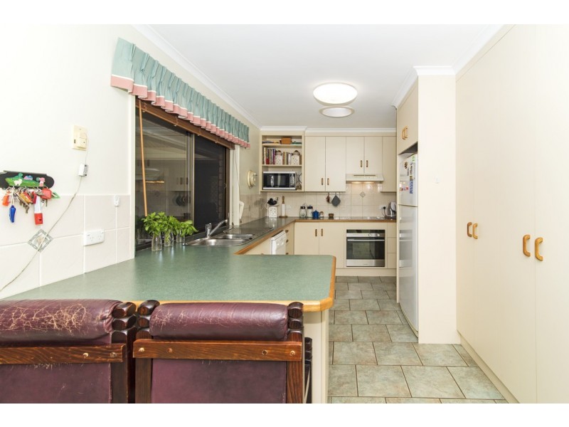 4 Echidna Crescent, Top Camp QLD 4350
