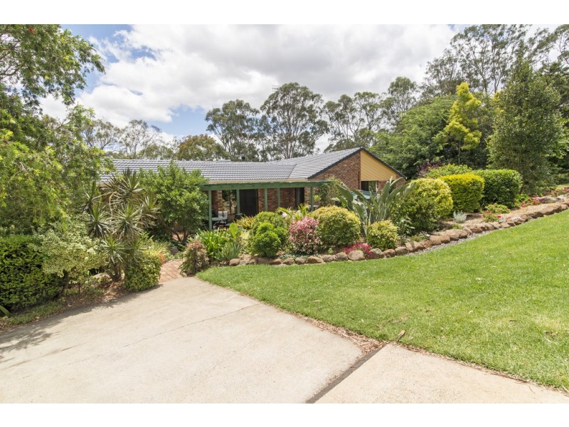 4 Echidna Crescent, Top Camp QLD 4350