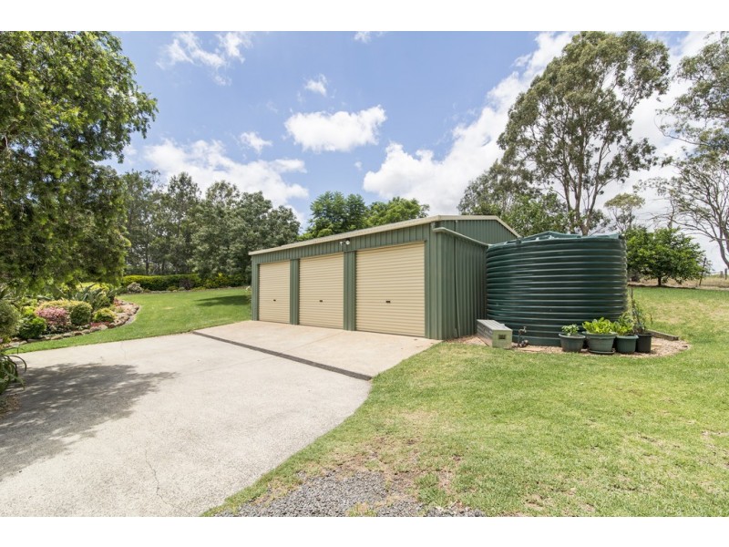 4 Echidna Crescent, Top Camp QLD 4350
