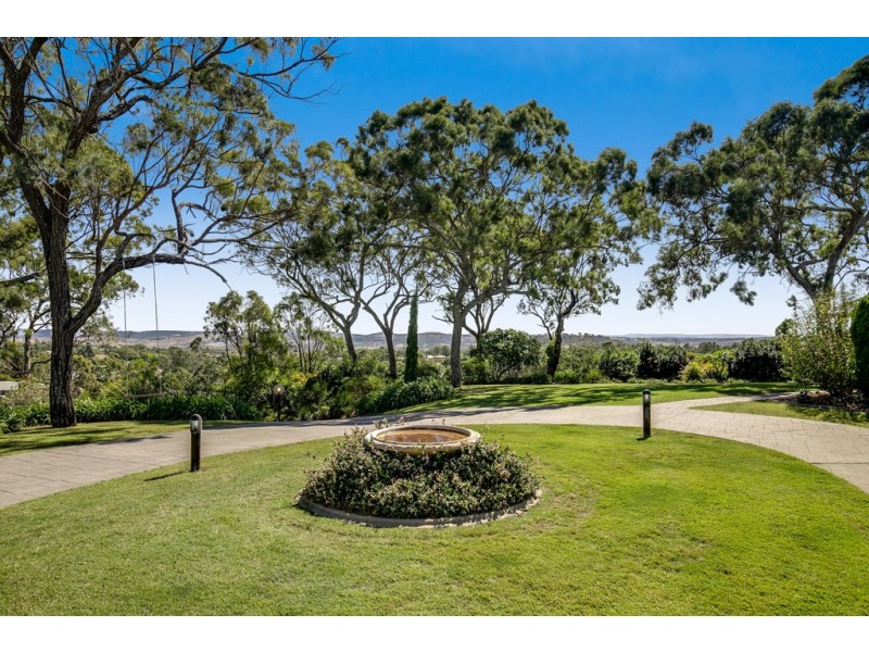 7 Christine Court, Cotswold Hills QLD 4350