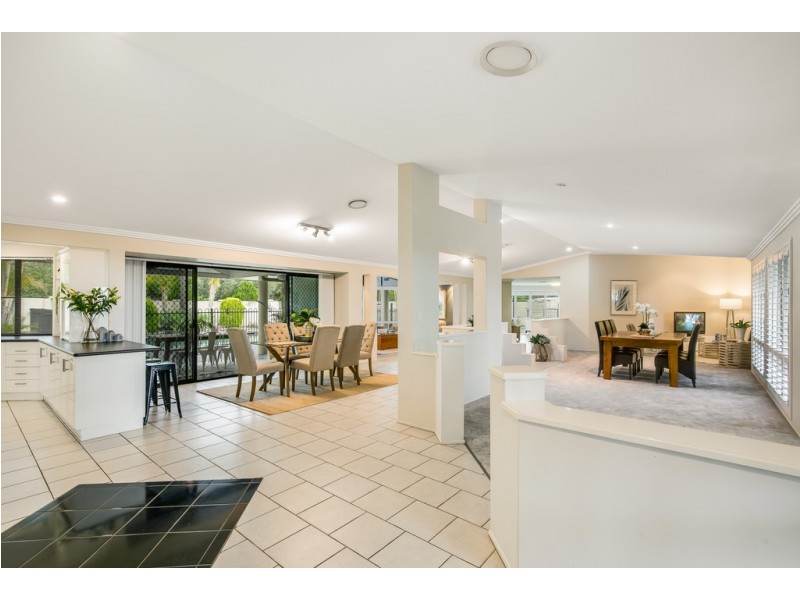 7 Christine Court, Cotswold Hills QLD 4350