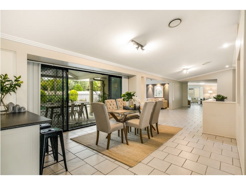 7 Christine Court, Cotswold Hills QLD 4350