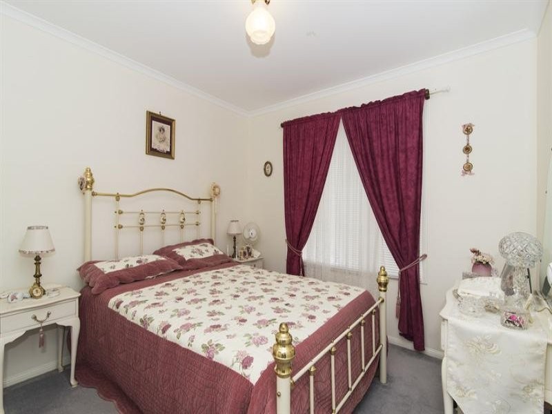 2 Carys Road, Glenvale QLD 4350