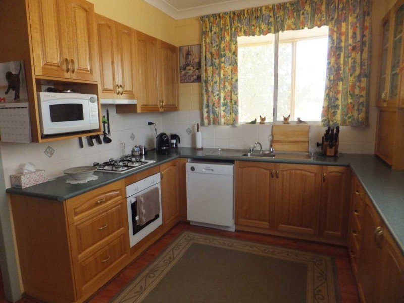 70 Willis Road, Meringandan West QLD 4352