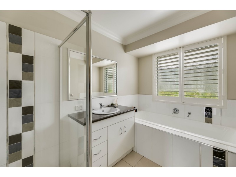 14 McShane Drive, Mount Kynoch QLD 4350