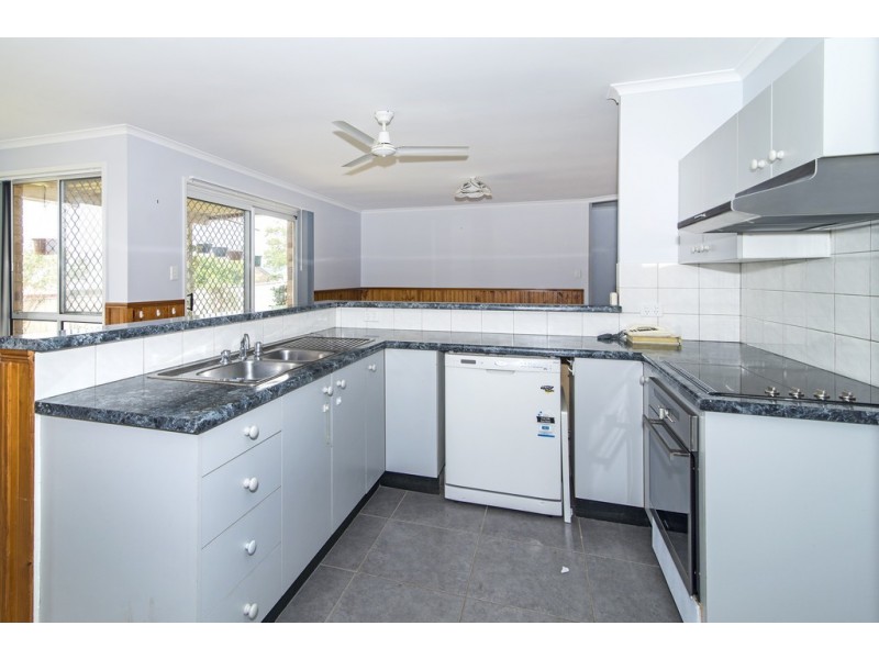 42 Liquidamber Drive, Glenvale QLD 4350