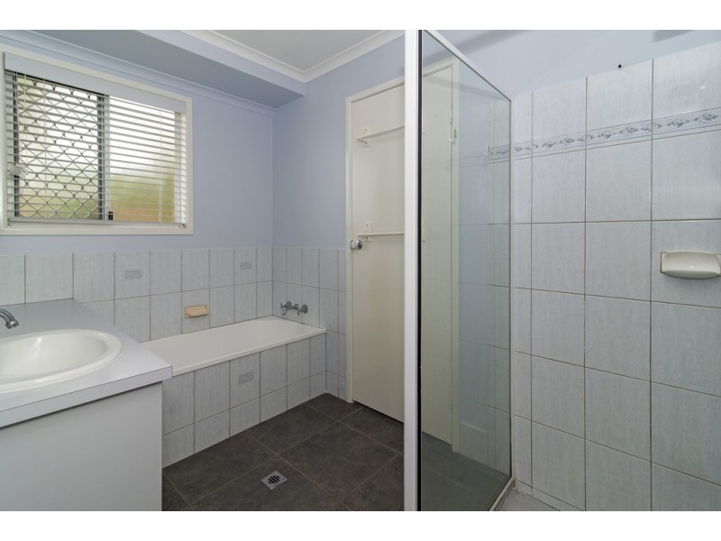 42 Liquidamber Drive, Glenvale QLD 4350