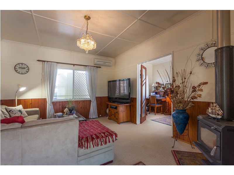 213 North Street, Rockville QLD 4350