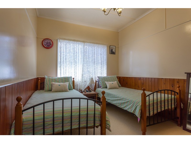 213 North Street, Rockville QLD 4350