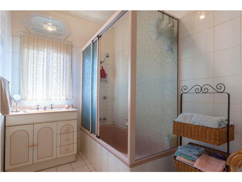 213 North Street, Rockville QLD 4350