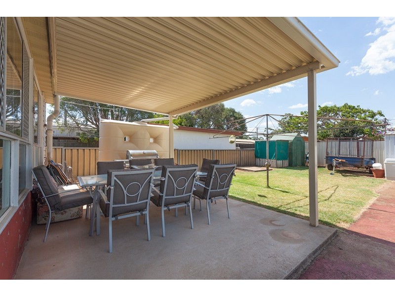 213 North Street, Rockville QLD 4350