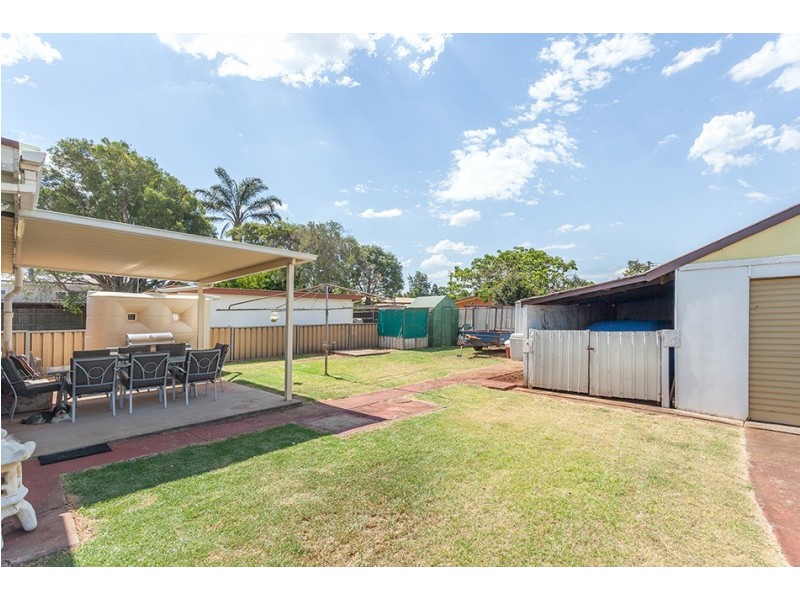 213 North Street, Rockville QLD 4350