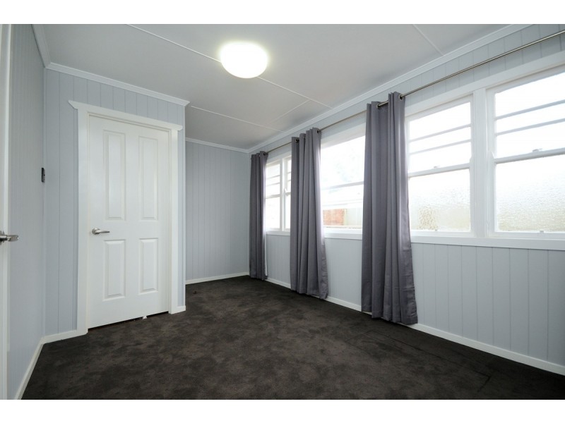 4 Bridget Court, Middle Ridge QLD 4350