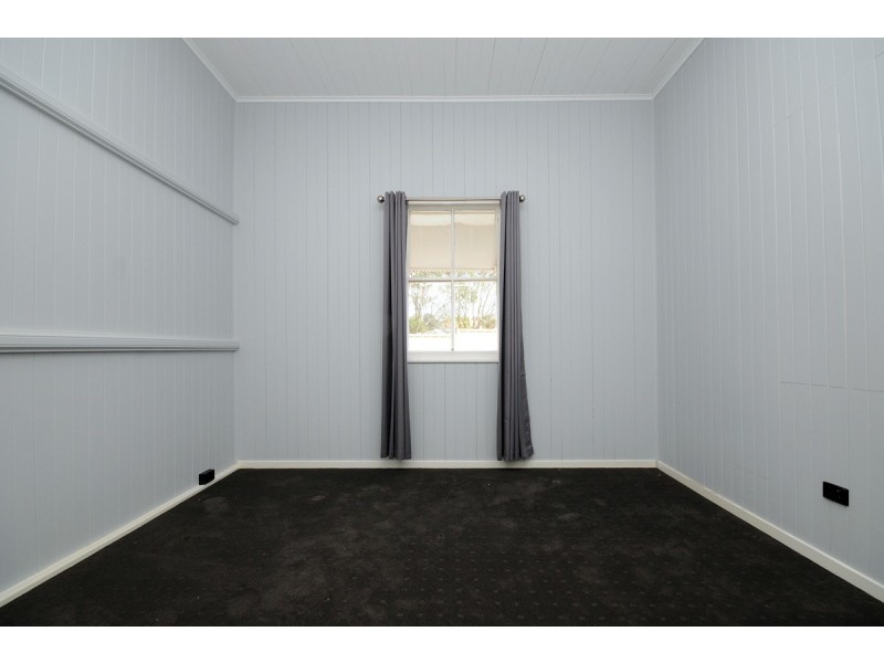 4 Bridget Court, Middle Ridge QLD 4350