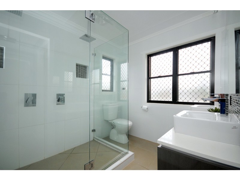 4 Bridget Court, Middle Ridge QLD 4350