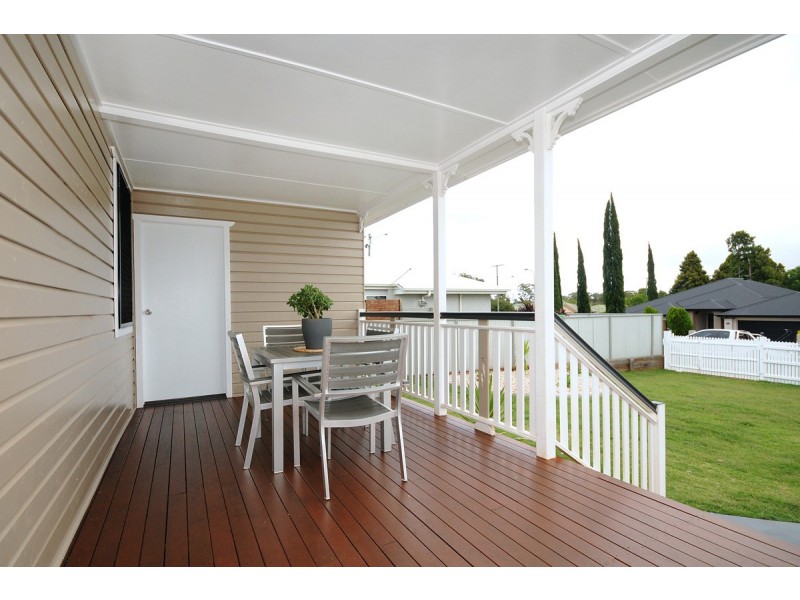 4 Bridget Court, Middle Ridge QLD 4350