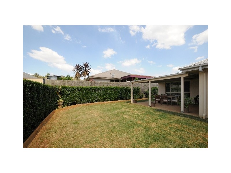 64 Aberdeen Street, Rangeville QLD 4350