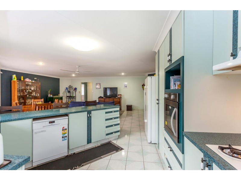 14 Janine Court, Kearneys Spring QLD 4350