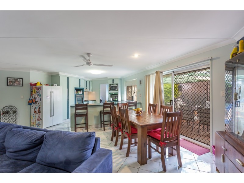 14 Janine Court, Kearneys Spring QLD 4350
