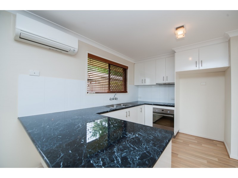 Unit 2/7 Agnes Street, Centenary Heights QLD 4350