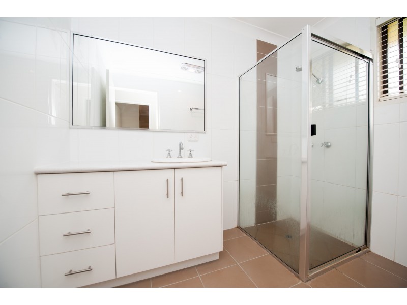 Unit 2/7 Agnes Street, Centenary Heights QLD 4350