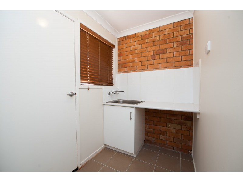 Unit 2/7 Agnes Street, Centenary Heights QLD 4350