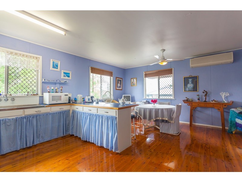 15 McNamara Street, Centenary Heights QLD 4350