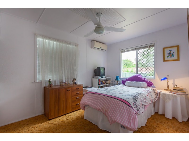 15 McNamara Street, Centenary Heights QLD 4350