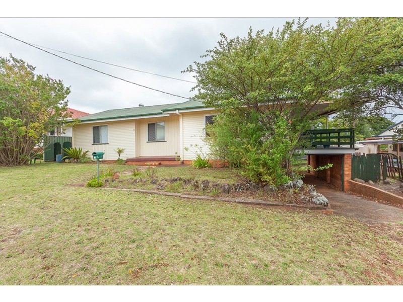 15 McNamara Street, Centenary Heights QLD 4350