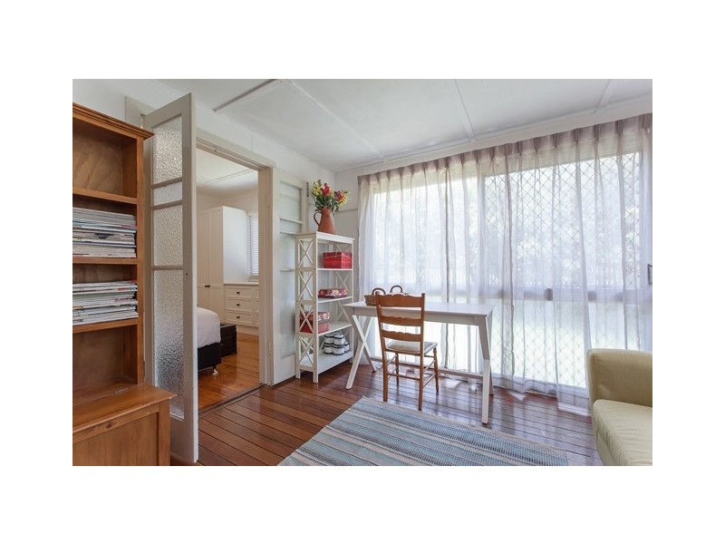 28 Rhyde Street, Mount Lofty QLD 4350