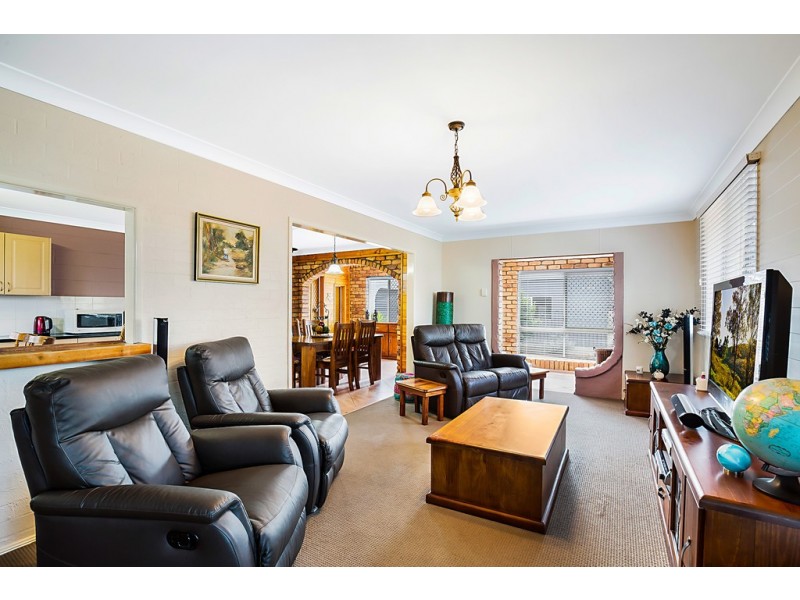 17 Cloake Street, Rockville QLD 4350