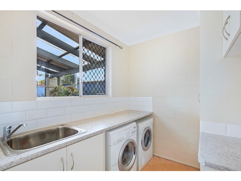 17 Cloake Street, Rockville QLD 4350