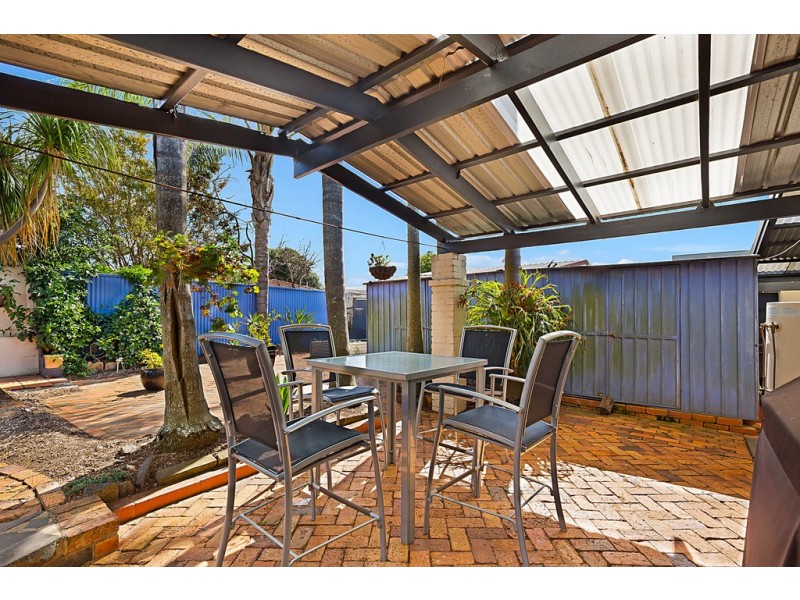 17 Cloake Street, Rockville QLD 4350