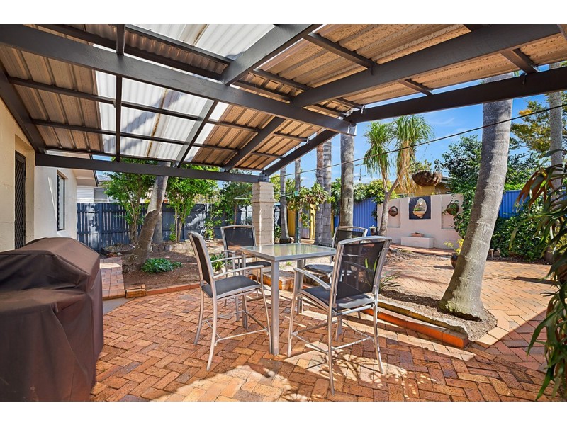 17 Cloake Street, Rockville QLD 4350