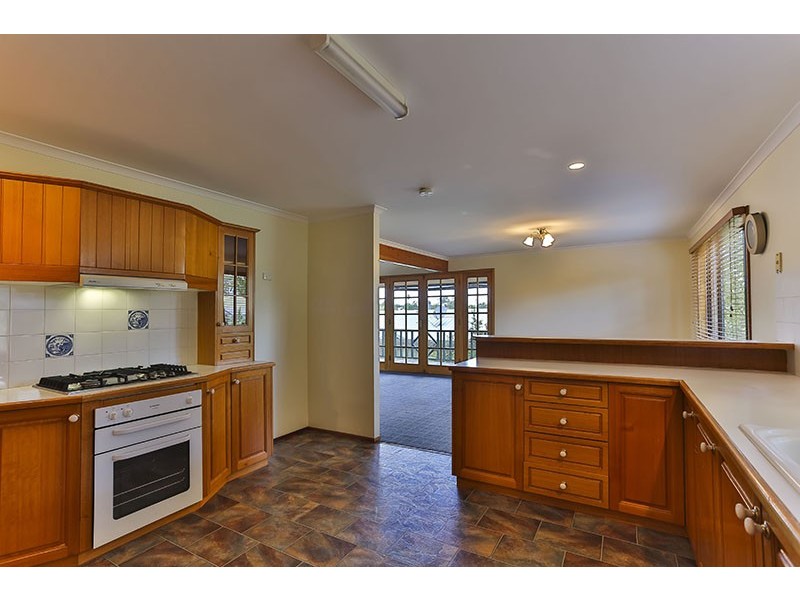 9 Mollison Court, Wilsonton QLD 4350