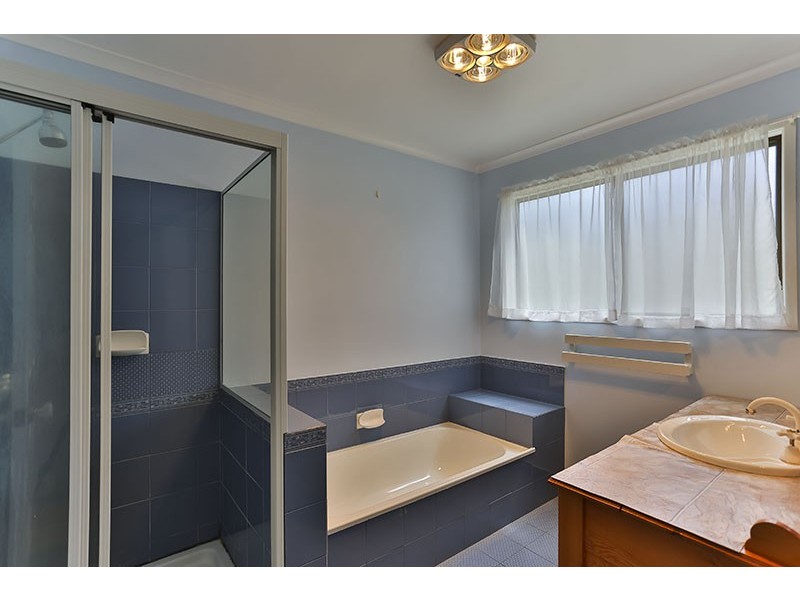9 Mollison Court, Wilsonton QLD 4350